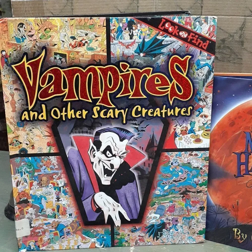 Halloween books- 5 piece‎ set